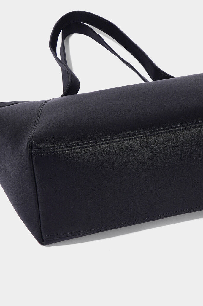 Voy Weekender Bag