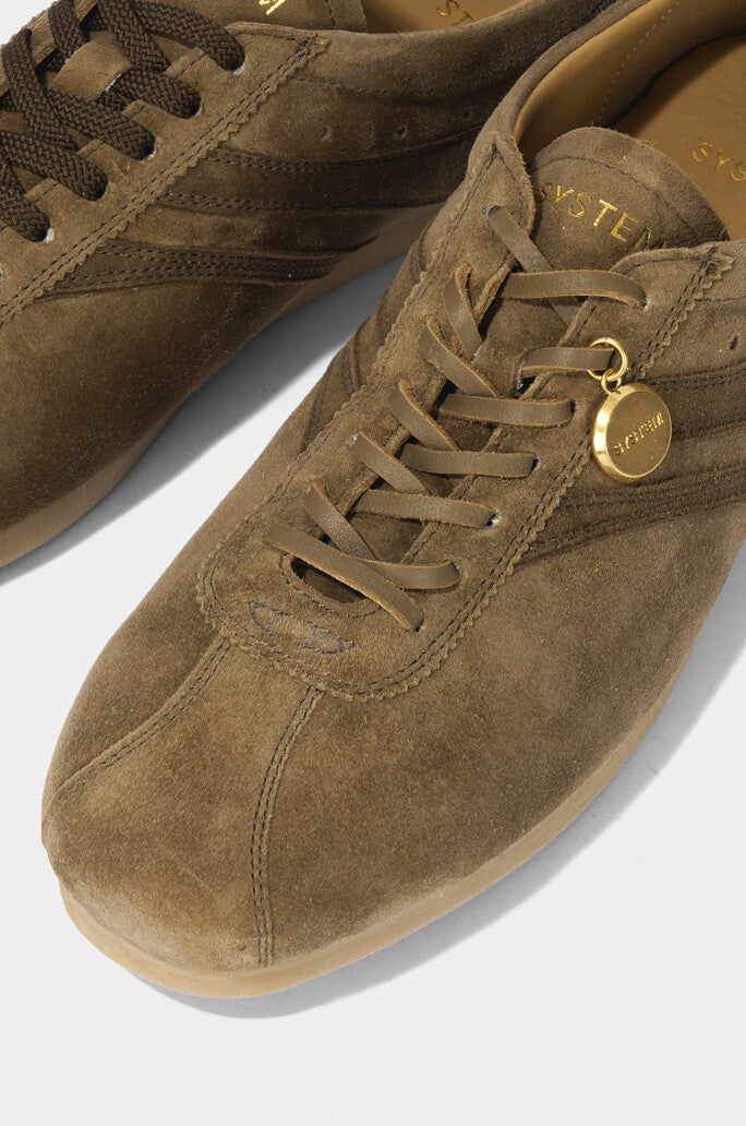 Stride Sneakers