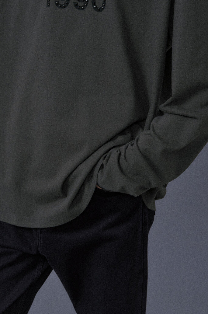 Studs Logo Long Sleeved T-Shirt