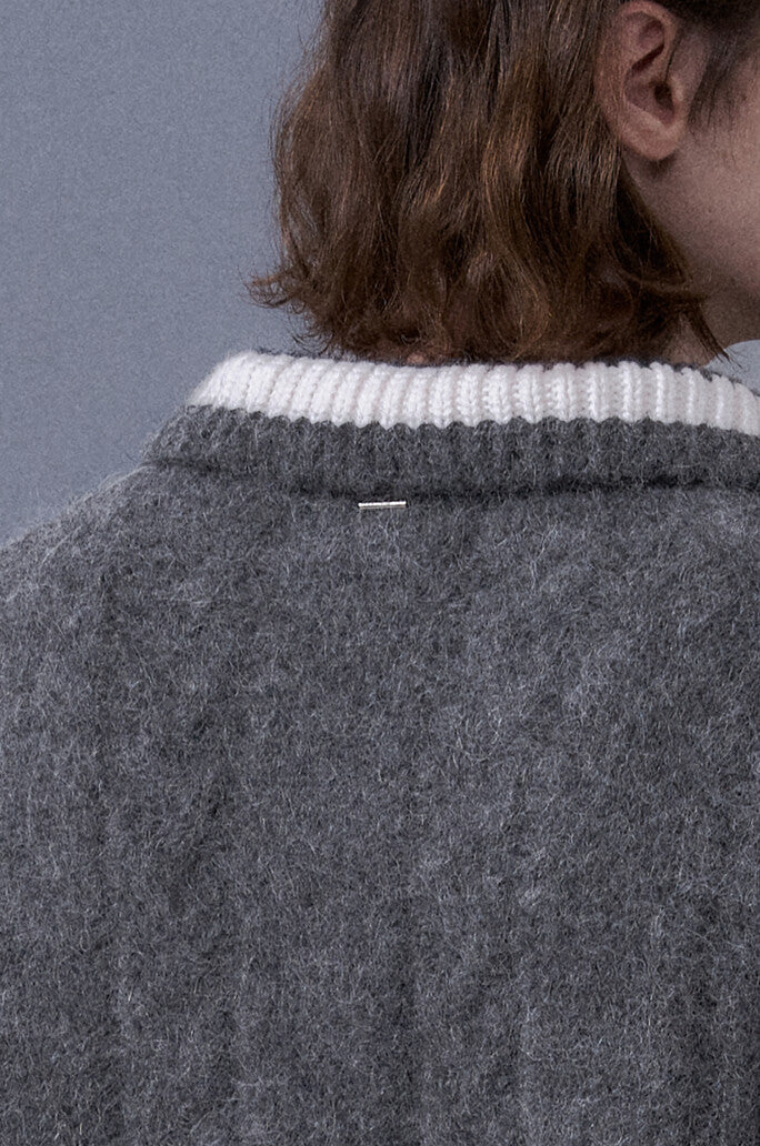 Color Knitted V Neck Top