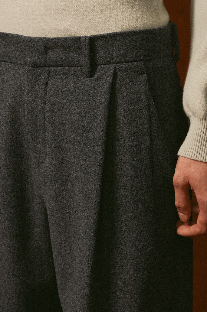 Wool Two-Tuck Wide Pants