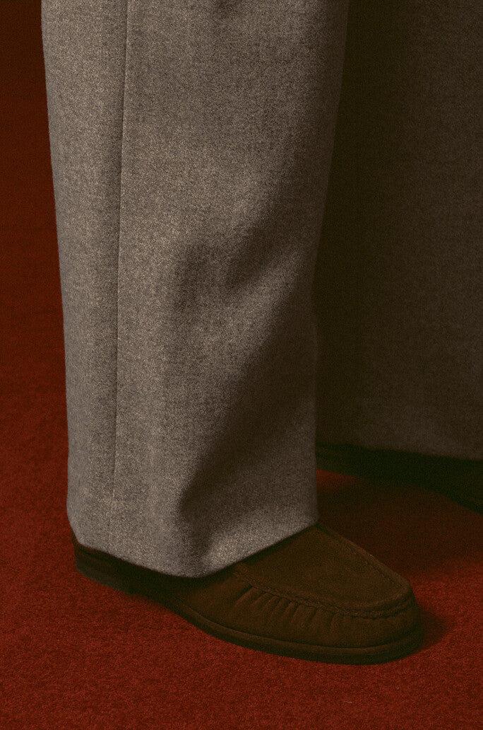 Wool Two-Tuck Wide Pants