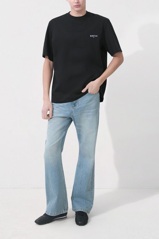T-Shirt With Flying Fabric Logo