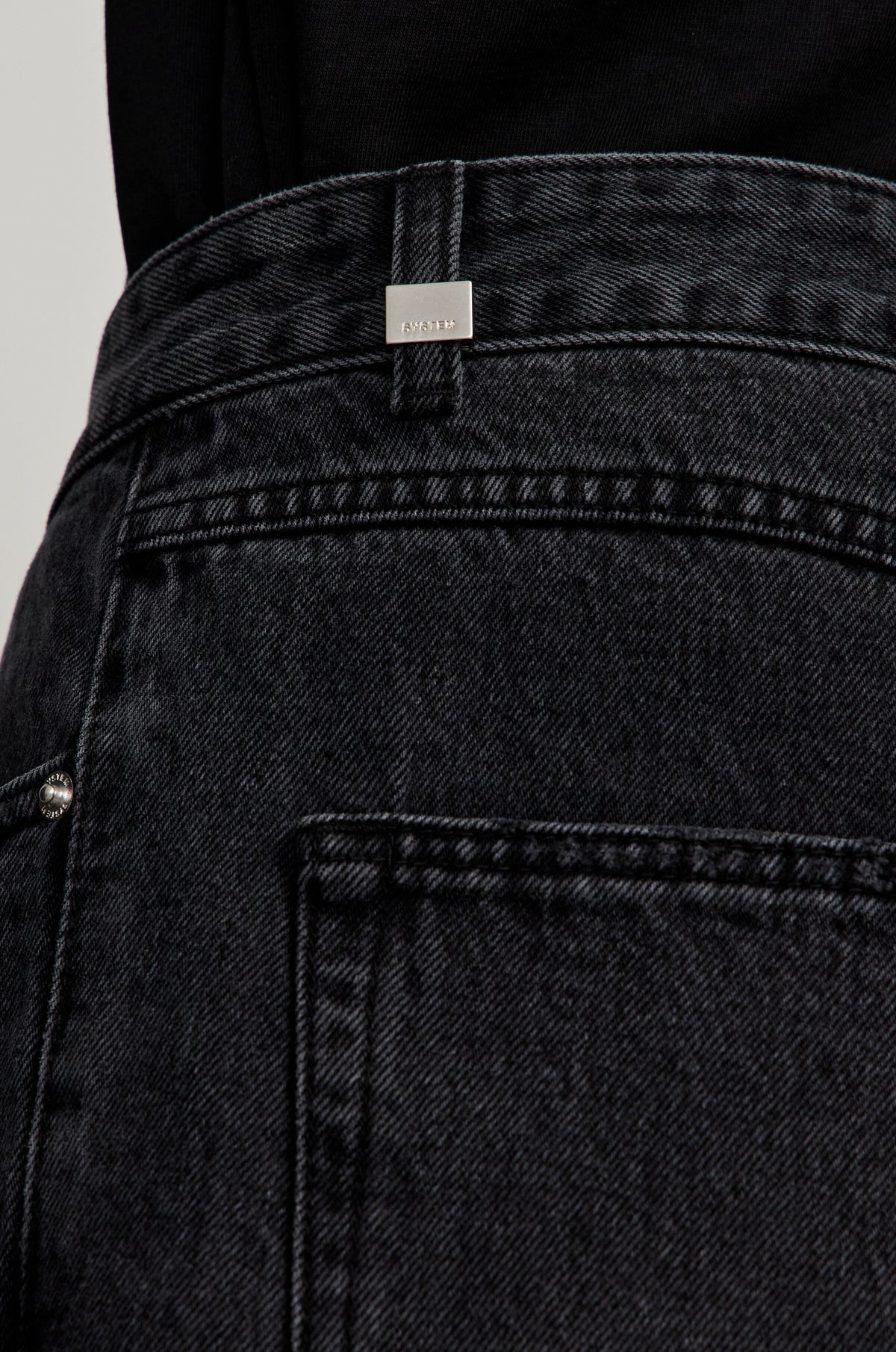 DISTRESSED STRAIGHT DENIM PANTS