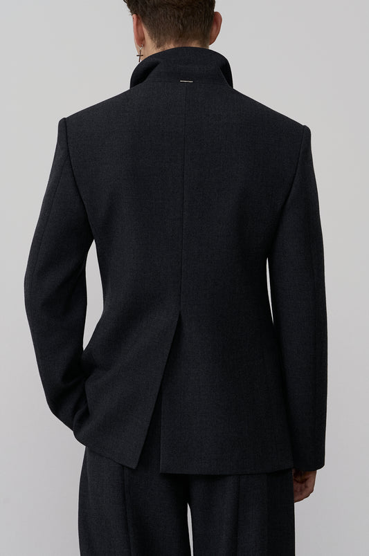 DOUBLE-BREASTED PEAKED LAPEL JACKET