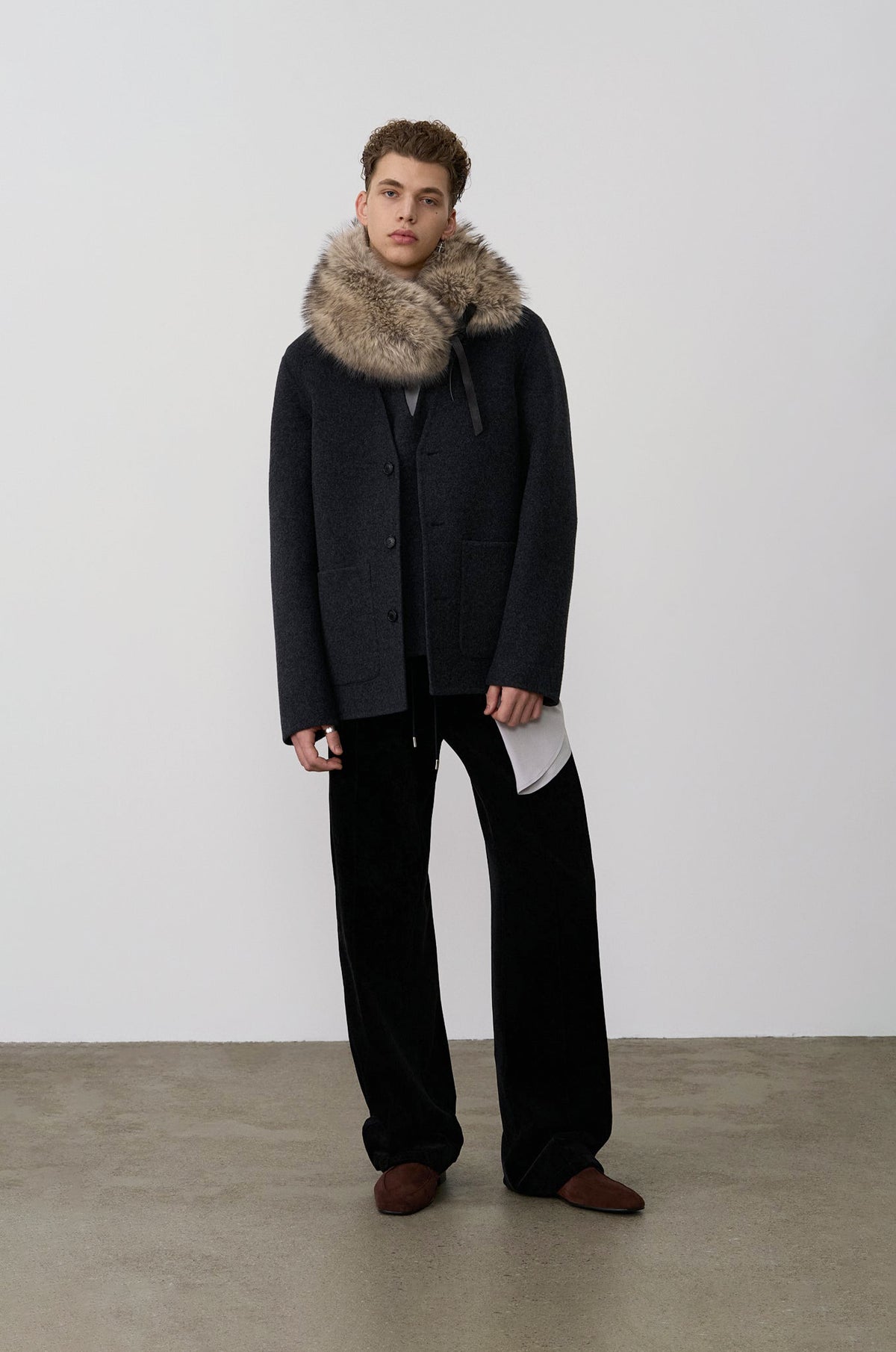 COLLARLESS JACKET