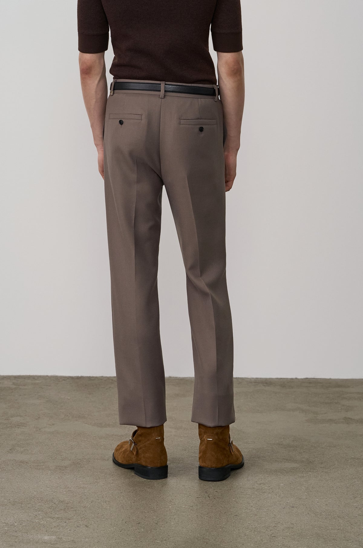 LOOSE STRAIGHT PANTS