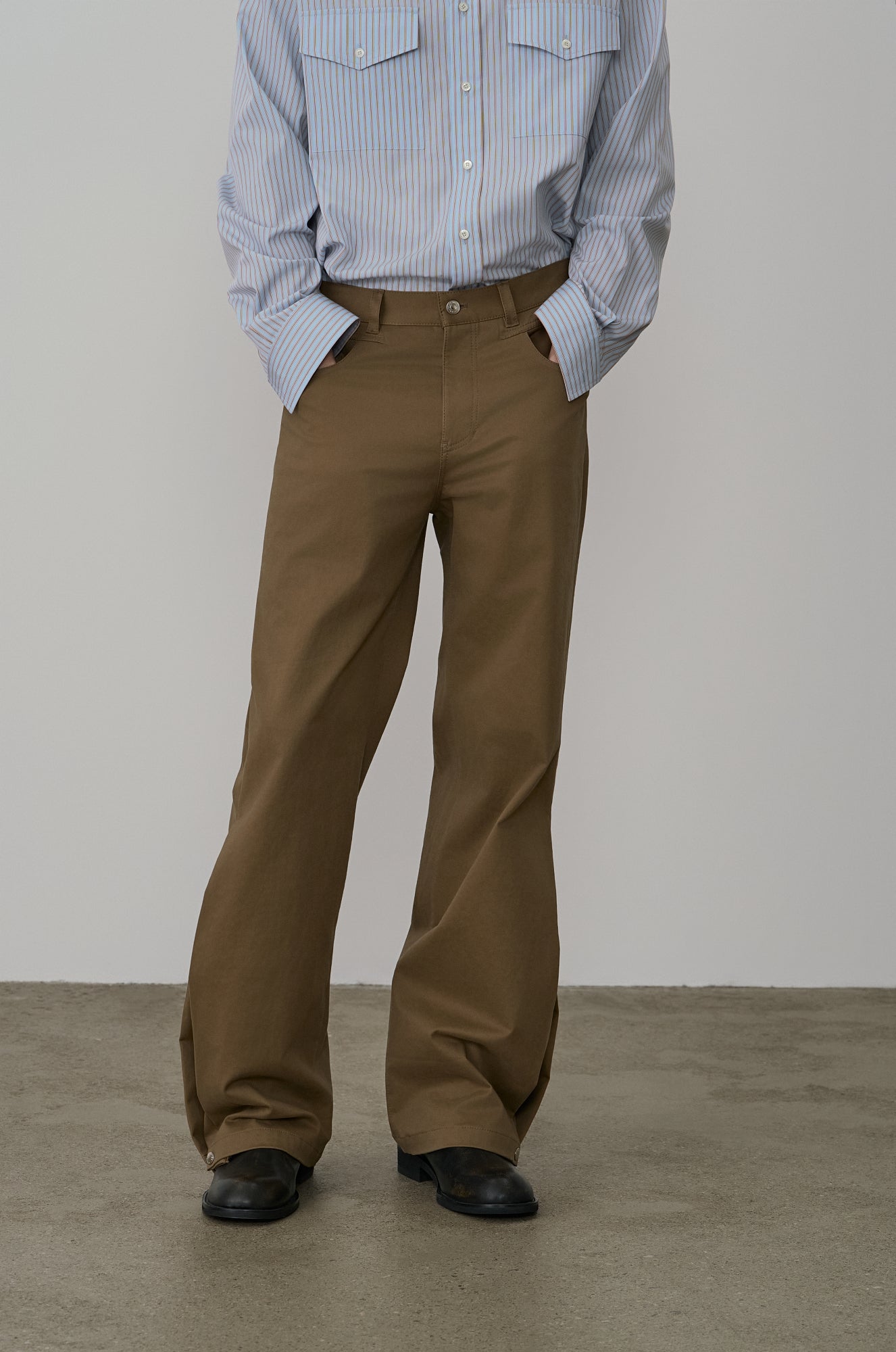 SIDE-PLEATED HEM PANTS