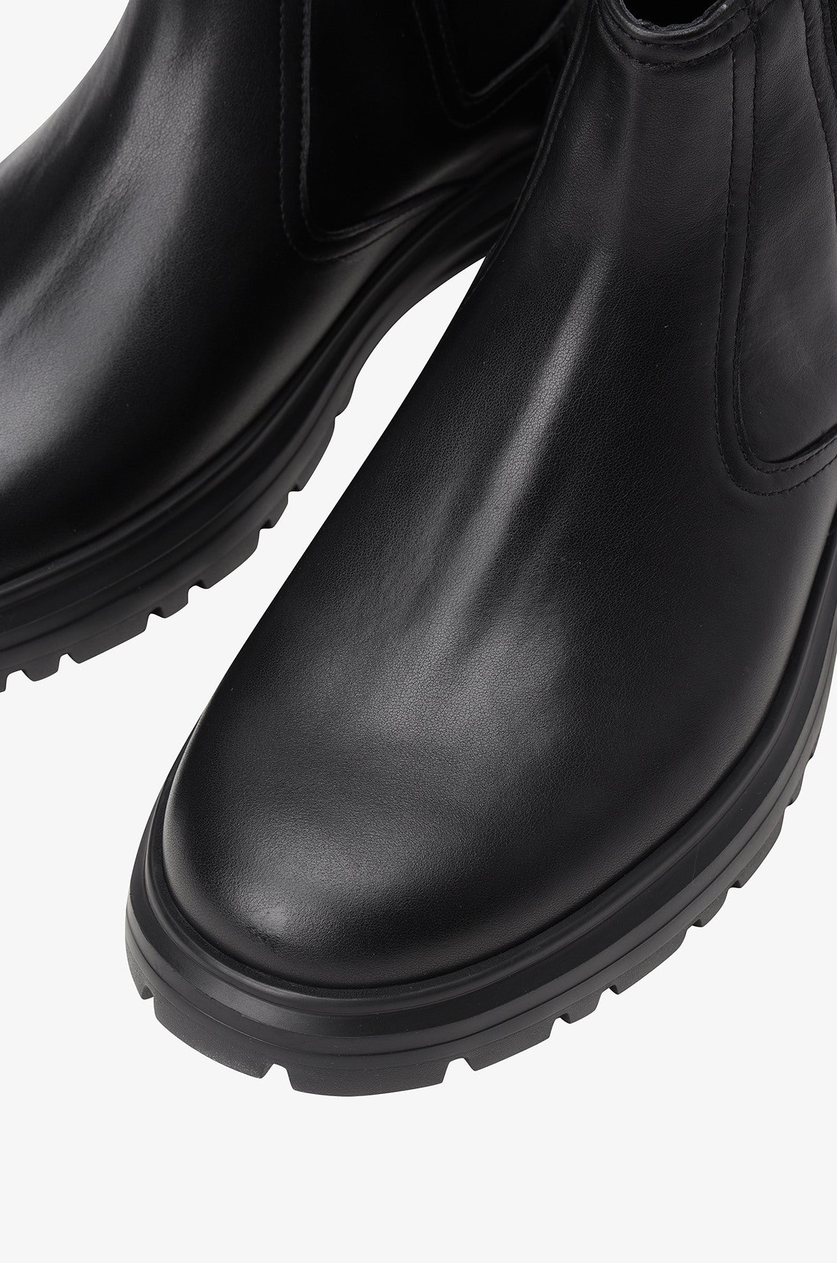 LEATHER PLATFORM CHELSEA BOOTS
