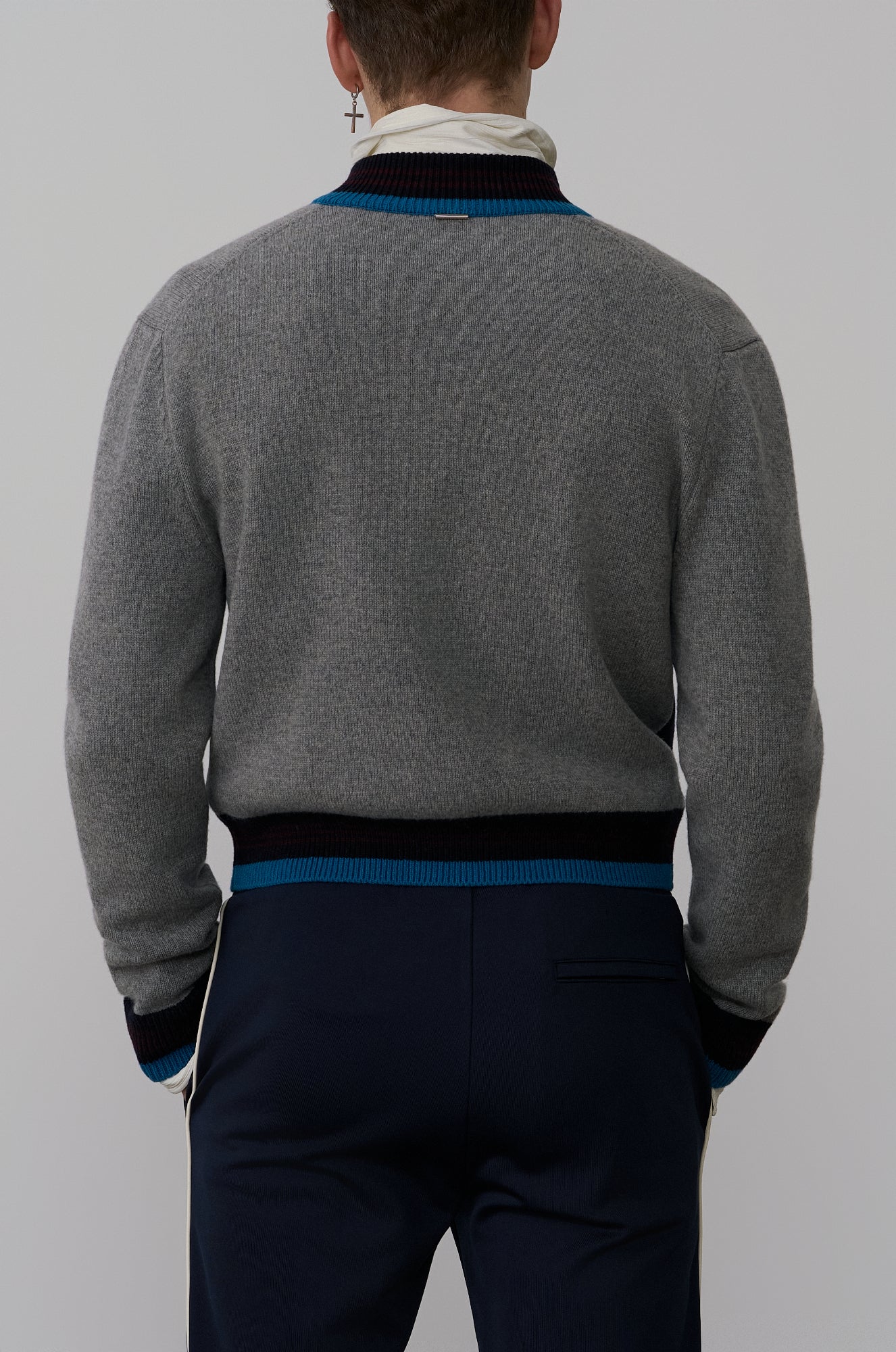 ROUND ZIP-UP KNIT CARDIGAN