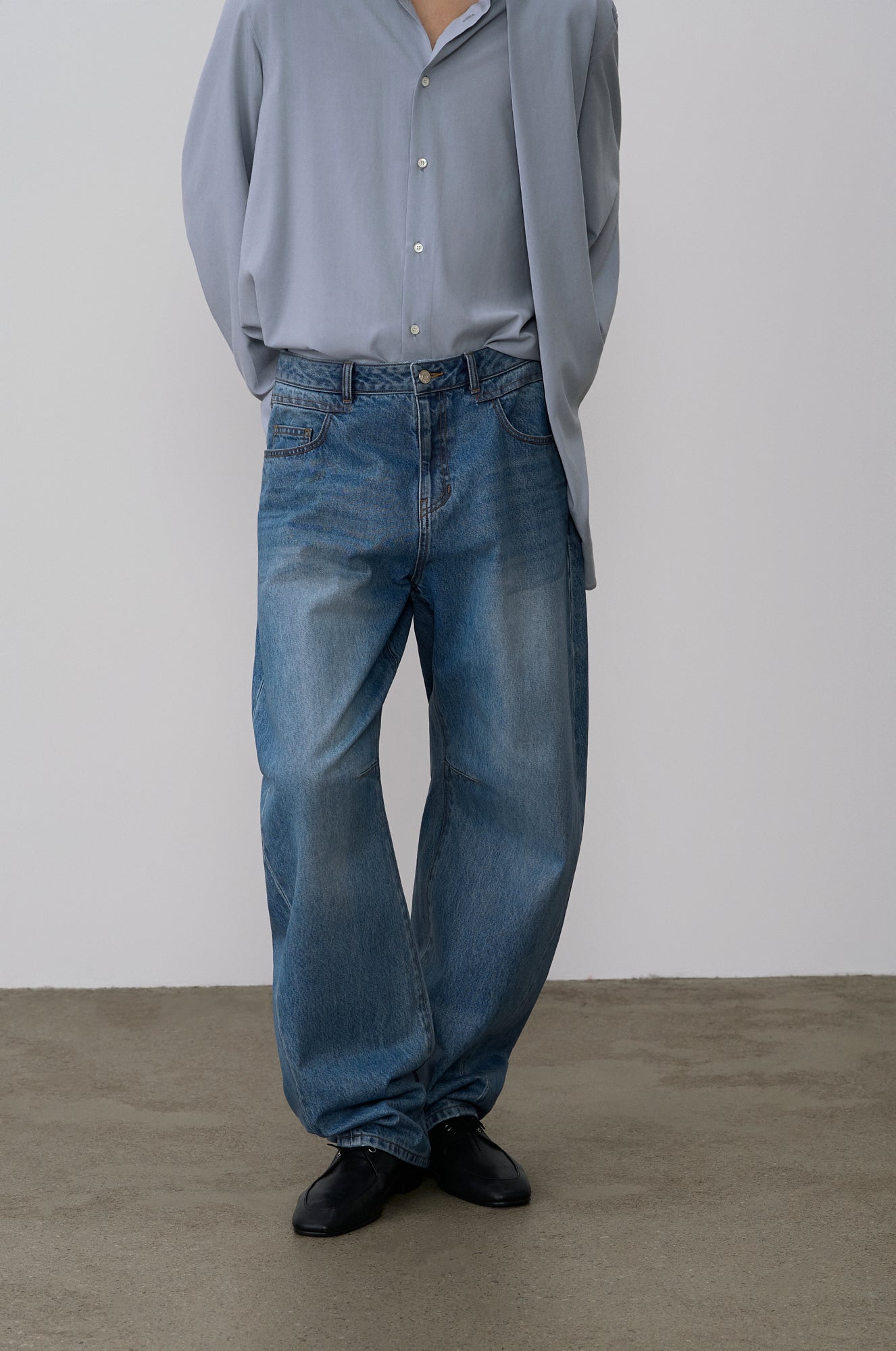 COATED BAGGY DENIM PANTS