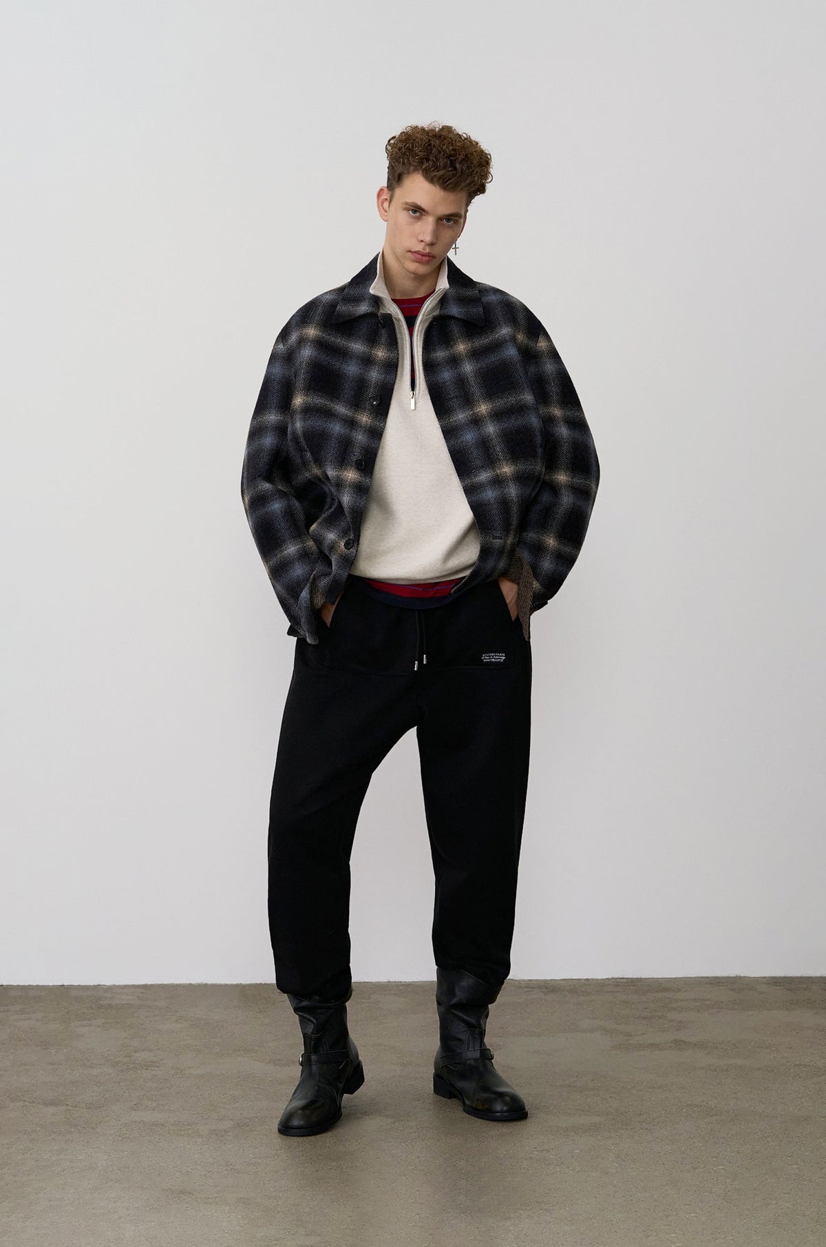 POCKET-DETAILED JOGGER PANTS