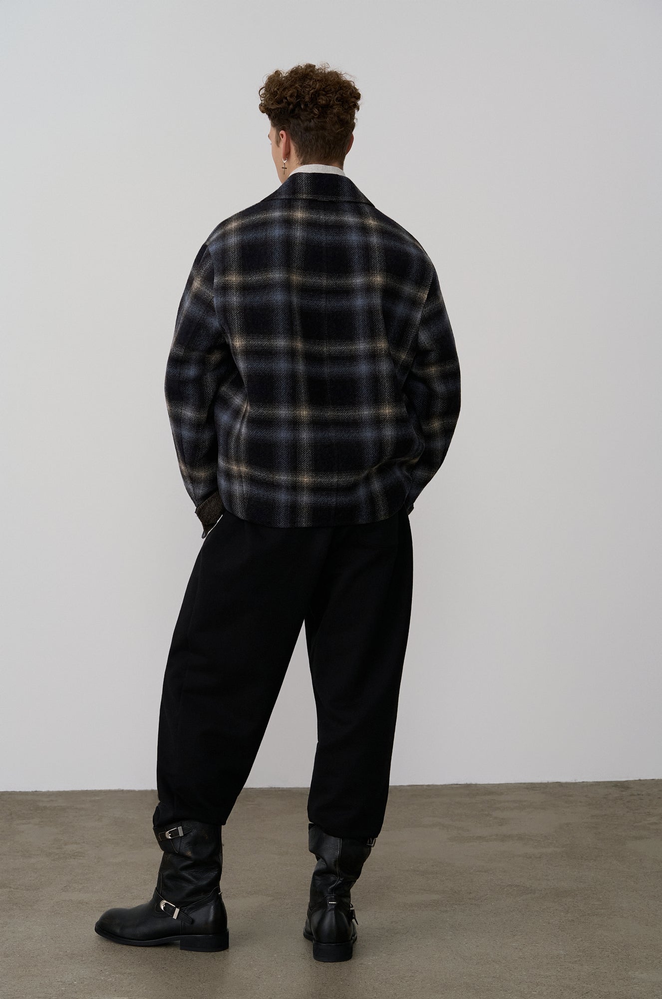 POCKET-DETAILED JOGGER PANTS