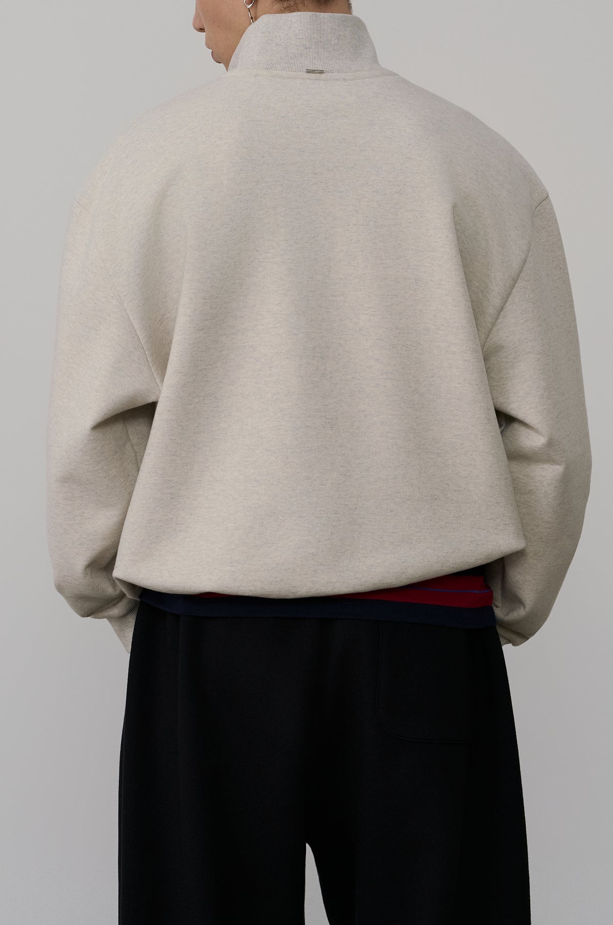 QUARTER ZIP SWEATSHIRT