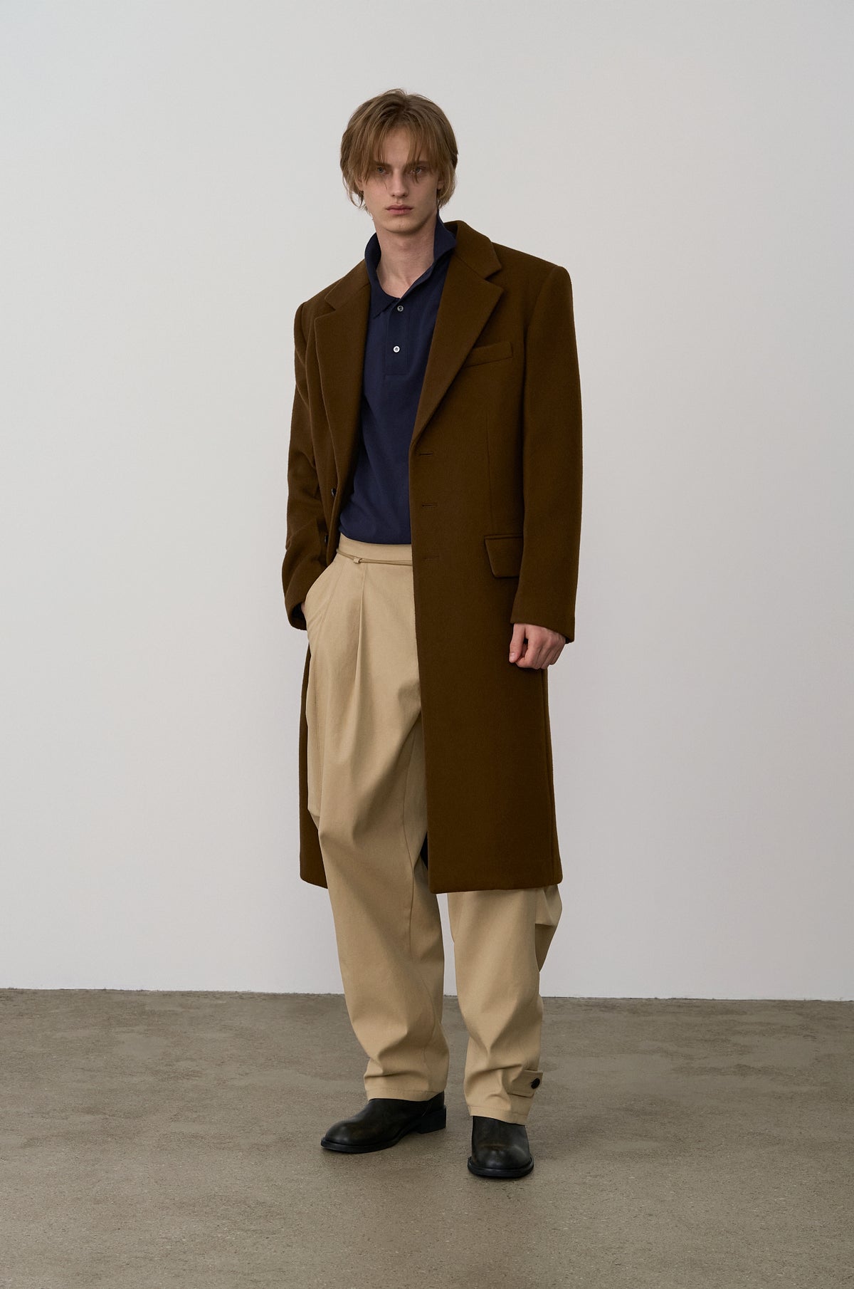 SINGLE-BREASTED 3-BUTTON COAT
