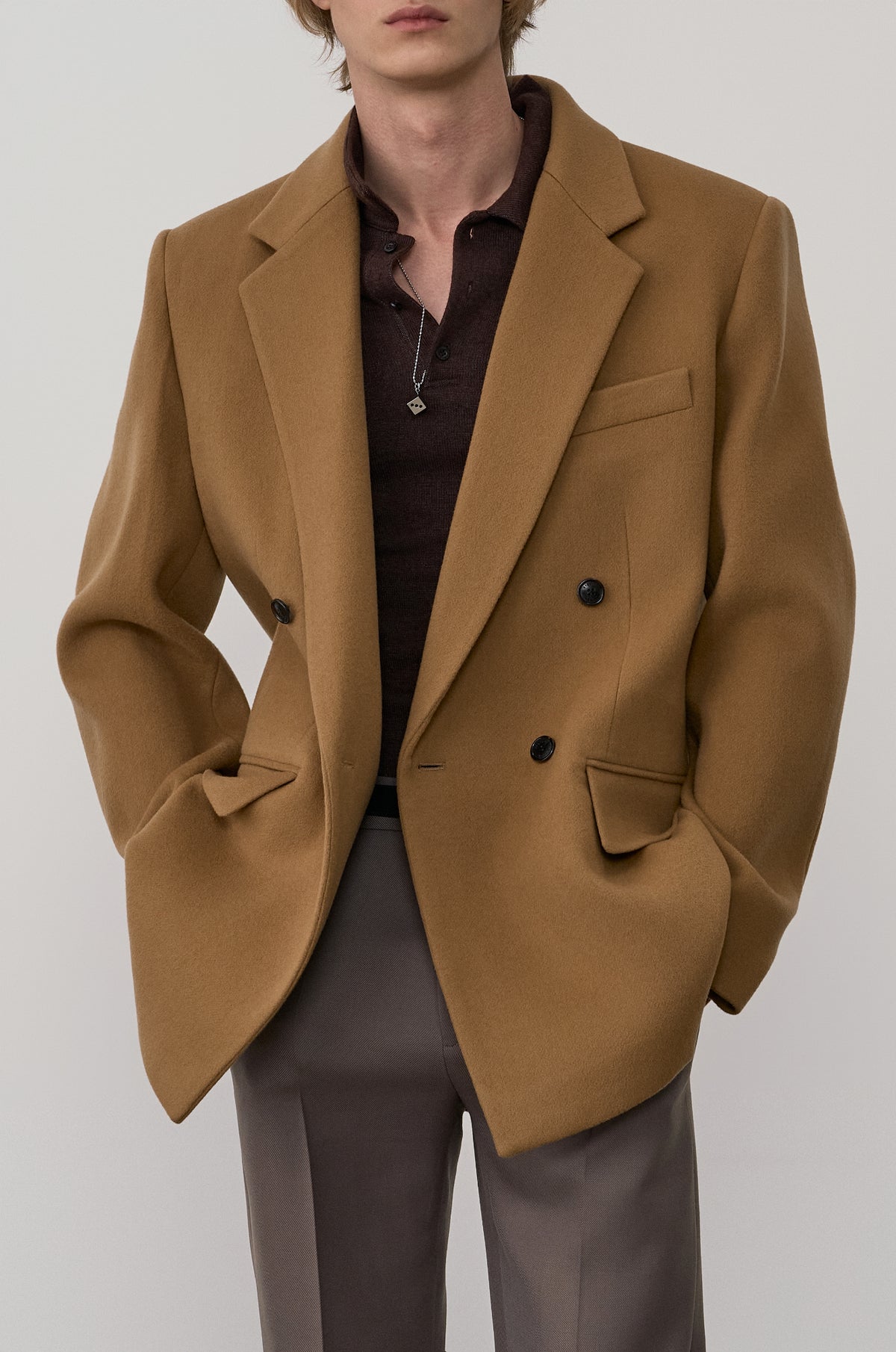DOUBLE-BREASTED JACKET