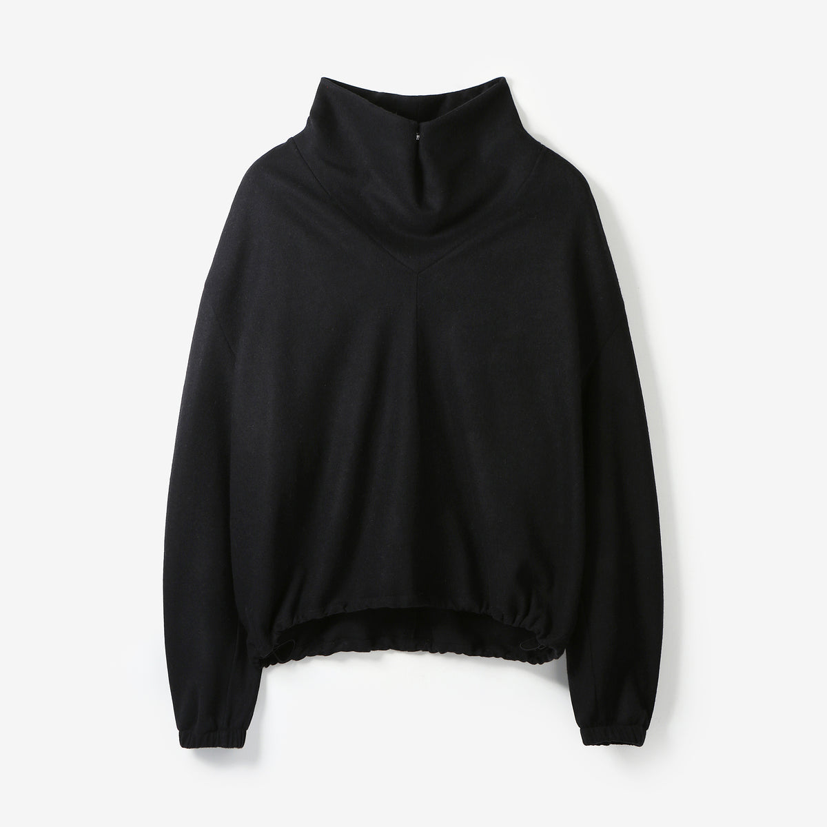 TRIANGULAR NECK PULLOVER