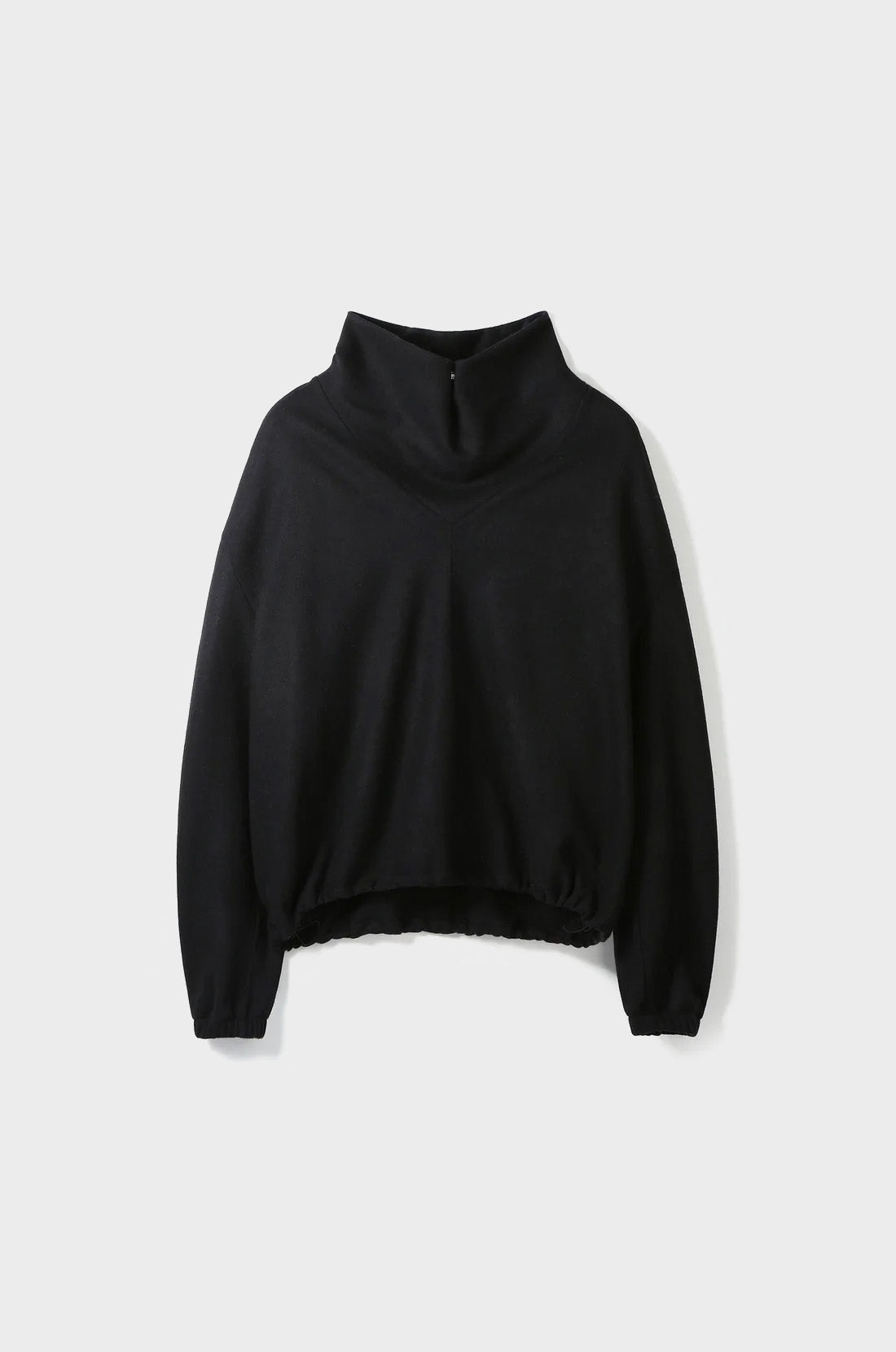TRIANGULAR NECK PULLOVER