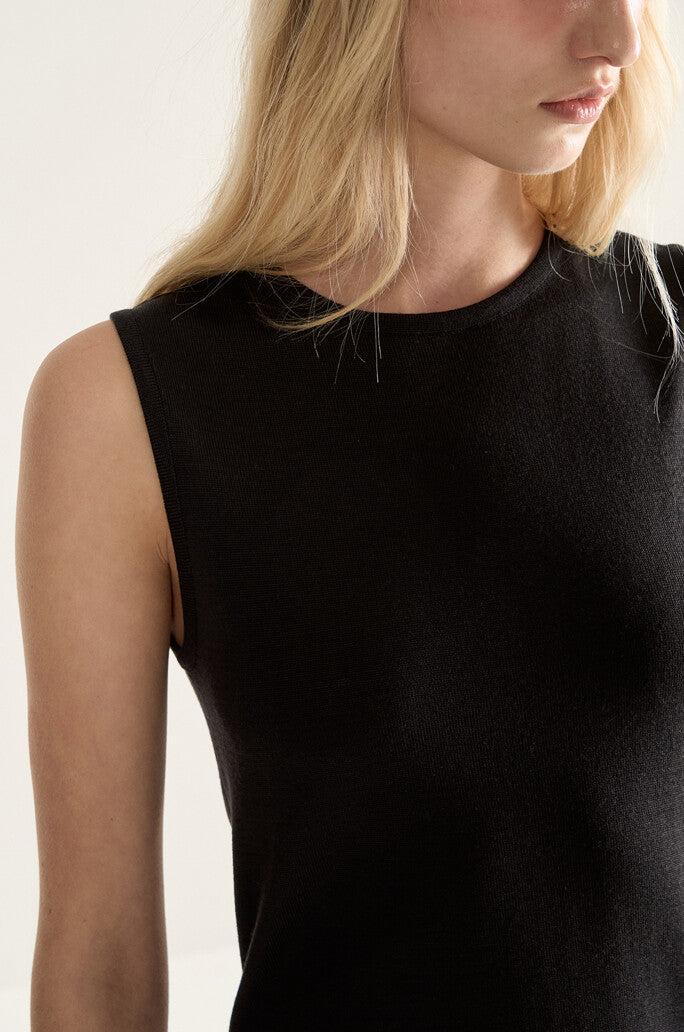 Deep Side Slit Sleeveless Knit Dress