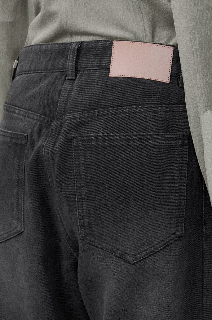 Curved Denim Pants