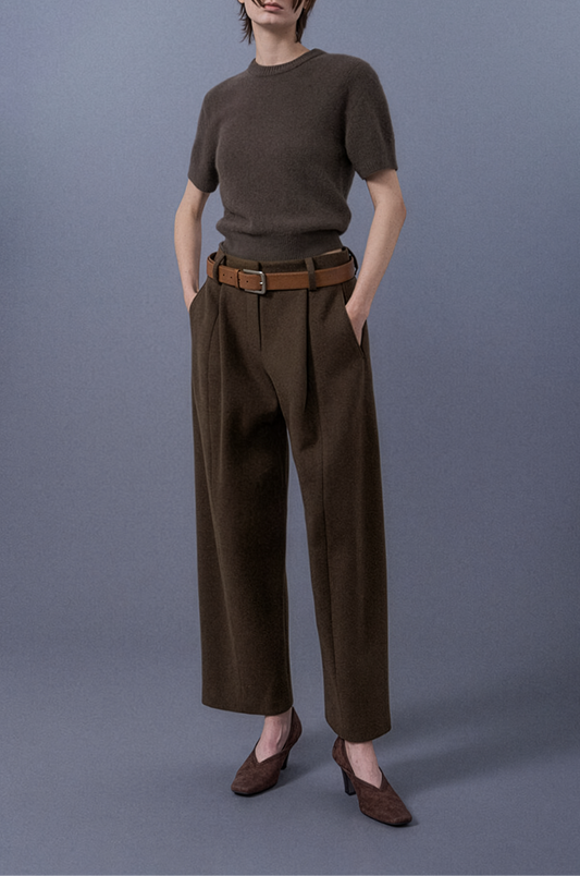 Curved Silhouette Trousers