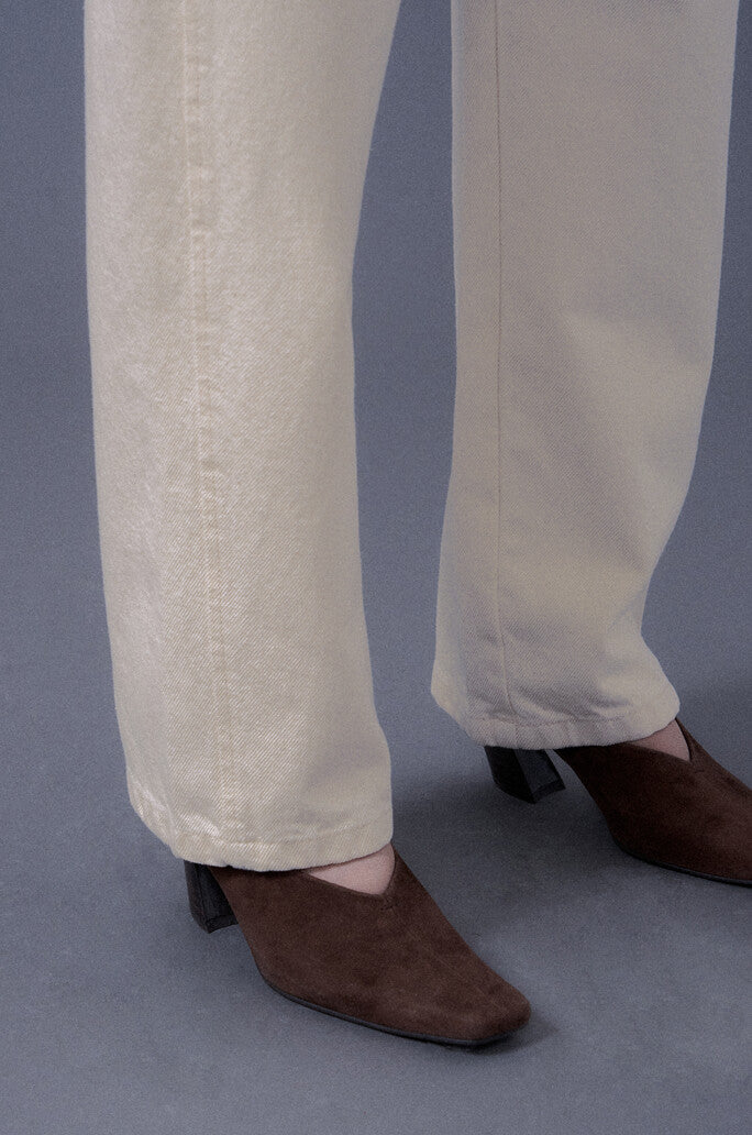 Curved Silhouett Denim Pants