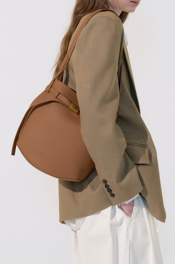 Curvea Belt Bag