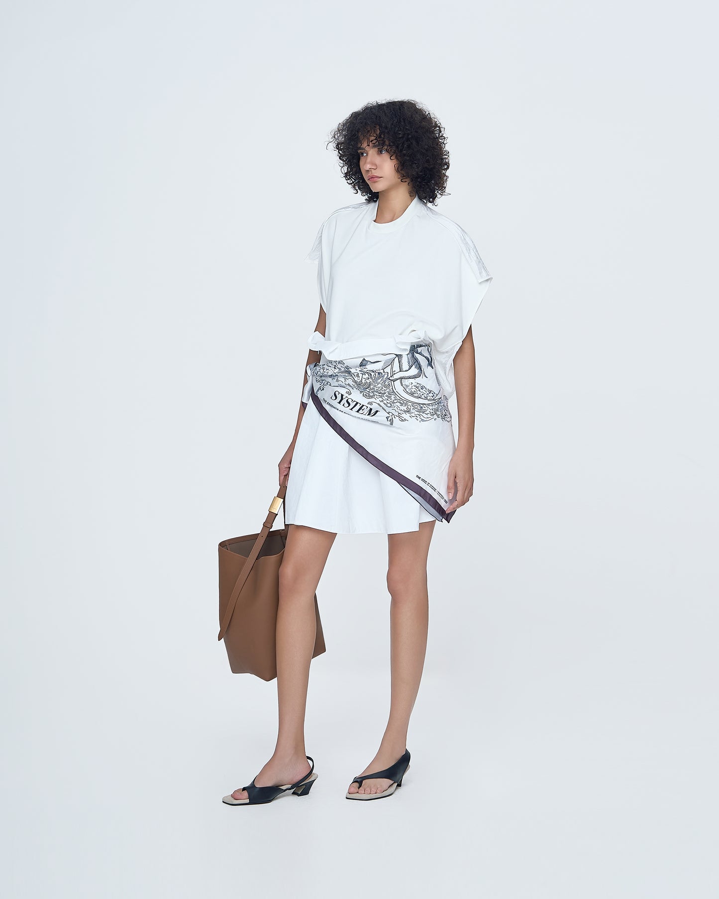 Curvea Bucket Bag
