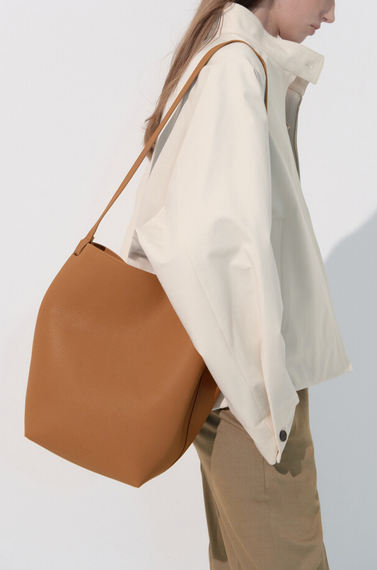 Curvea Bucket Bag