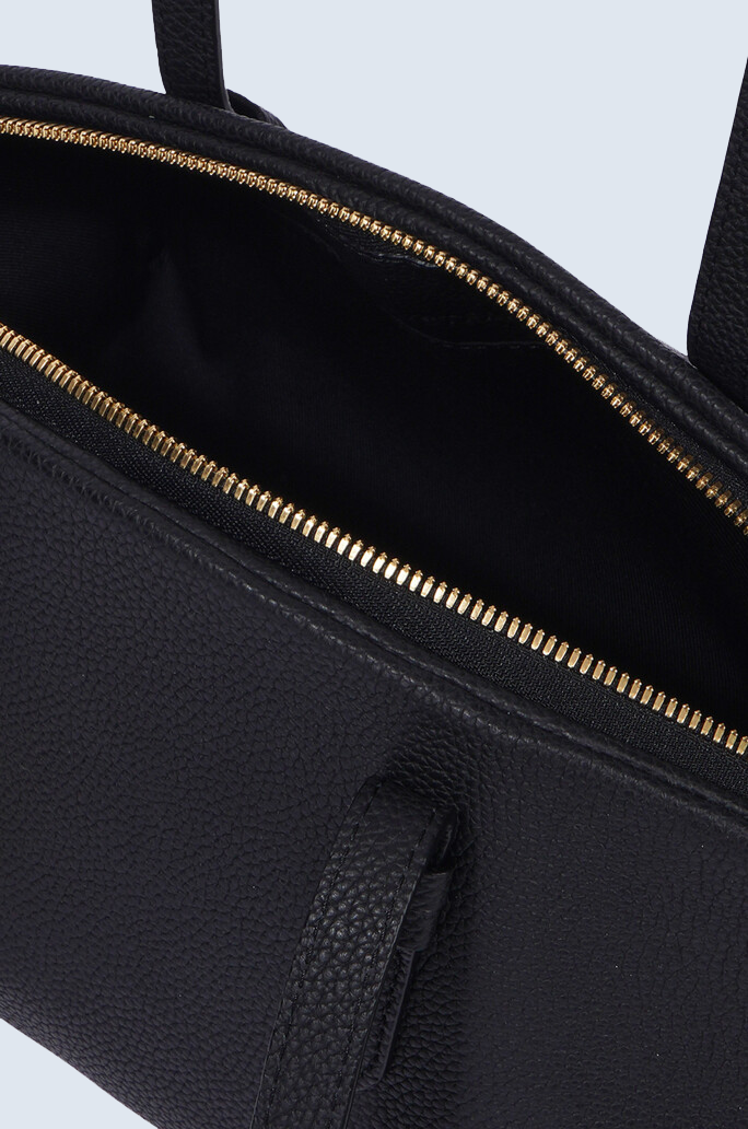 Curvea East-West Bag