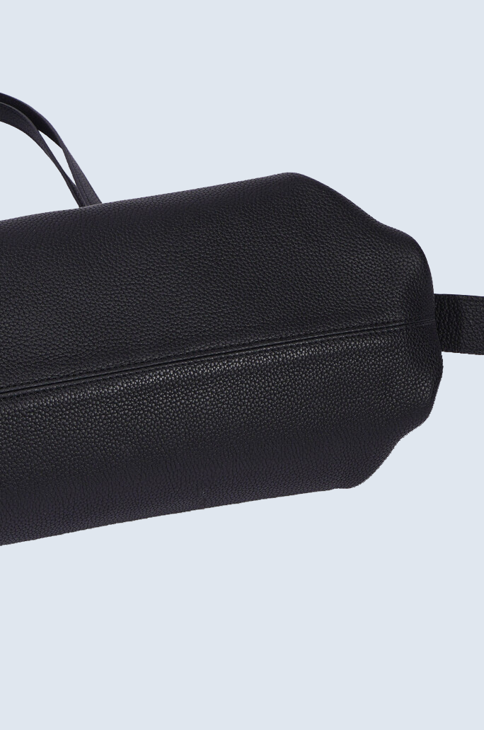 Curvea East-West Bag