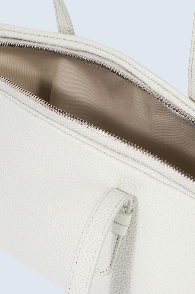 Curvea East-West Bag