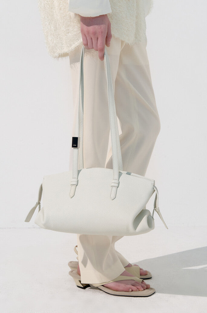 Curvea East-West Bag