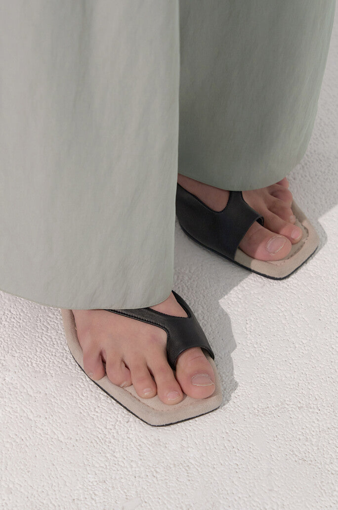 Curvea Sandals