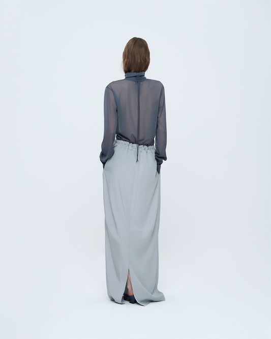 Back-Point Long Sleeve Top