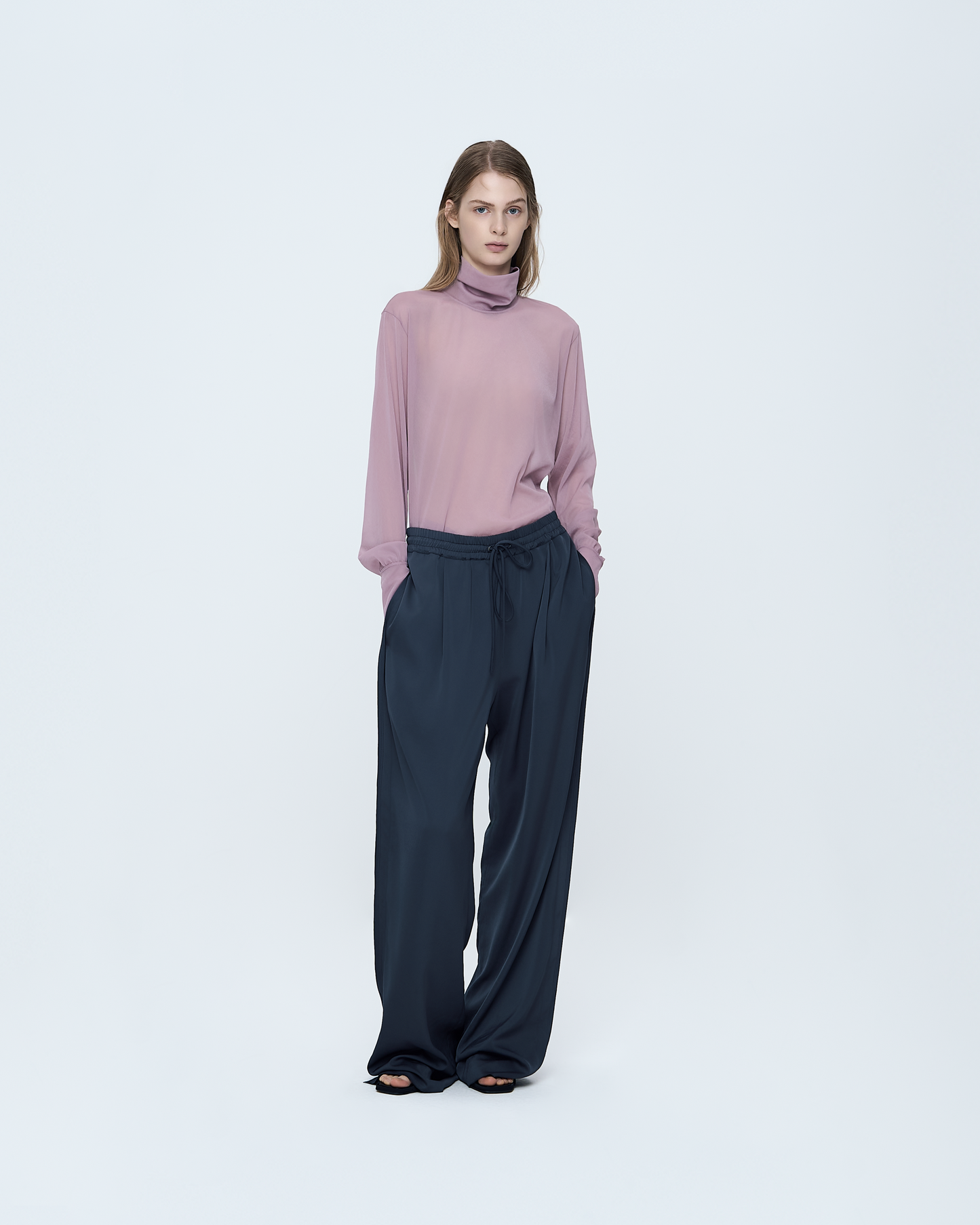 Back-Point Long Sleeve Top