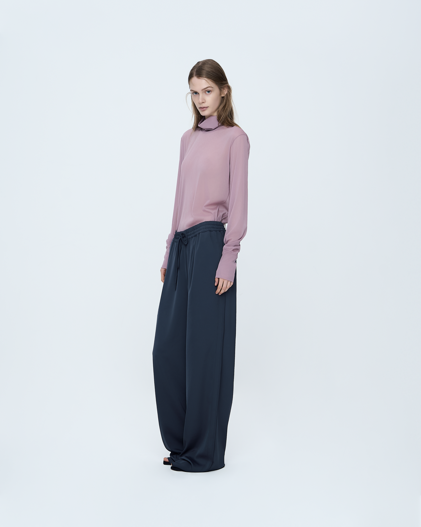 Back-Point Long Sleeve Top