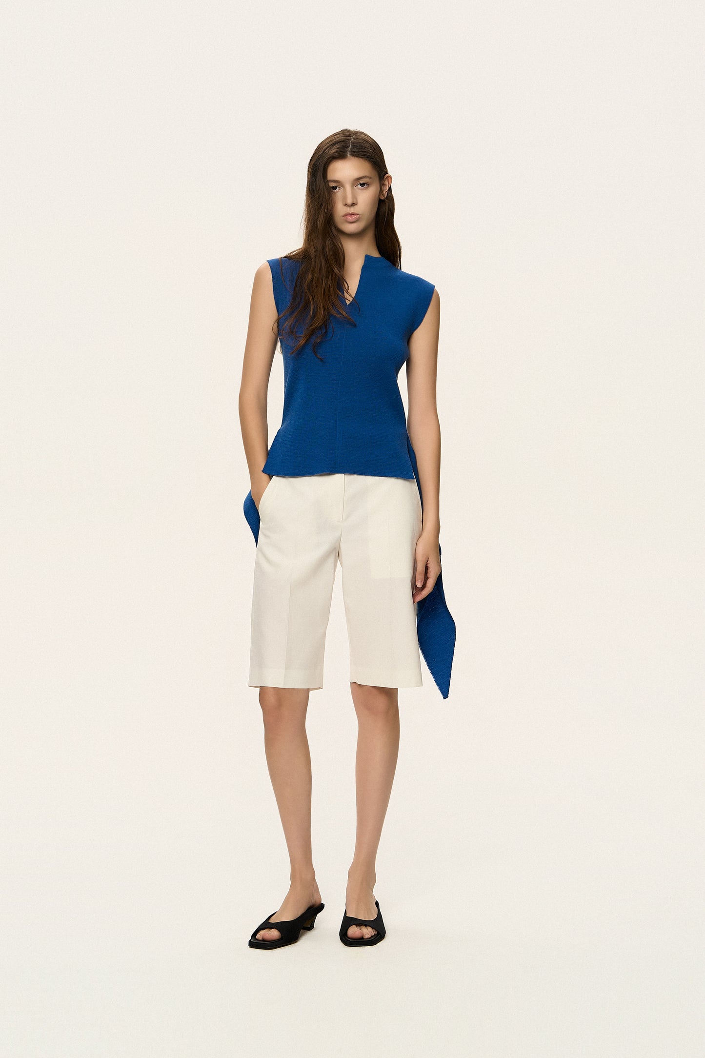 Linen Capri Trousers