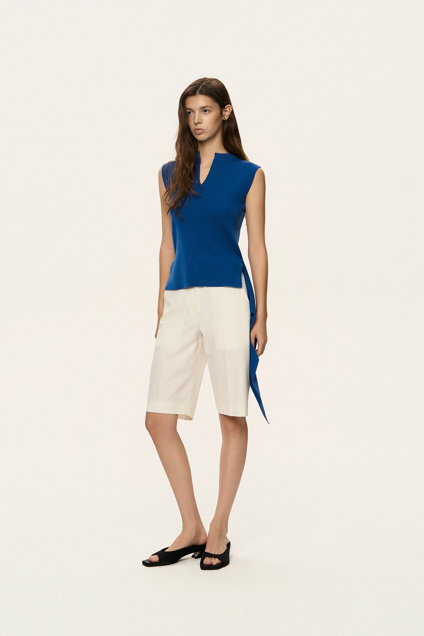 Linen Capri Trousers