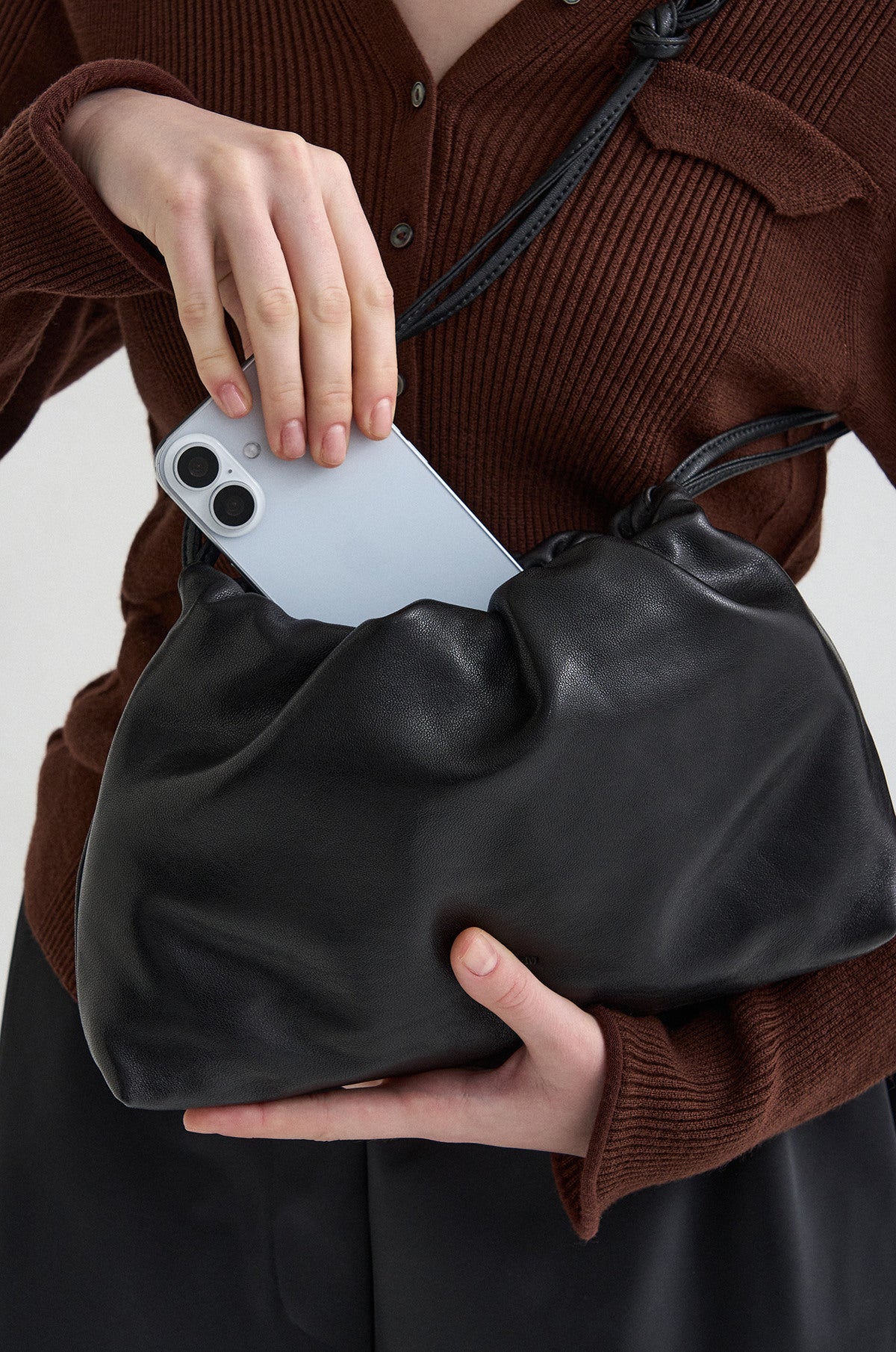 REEV LEATHER SHOULDER BAG