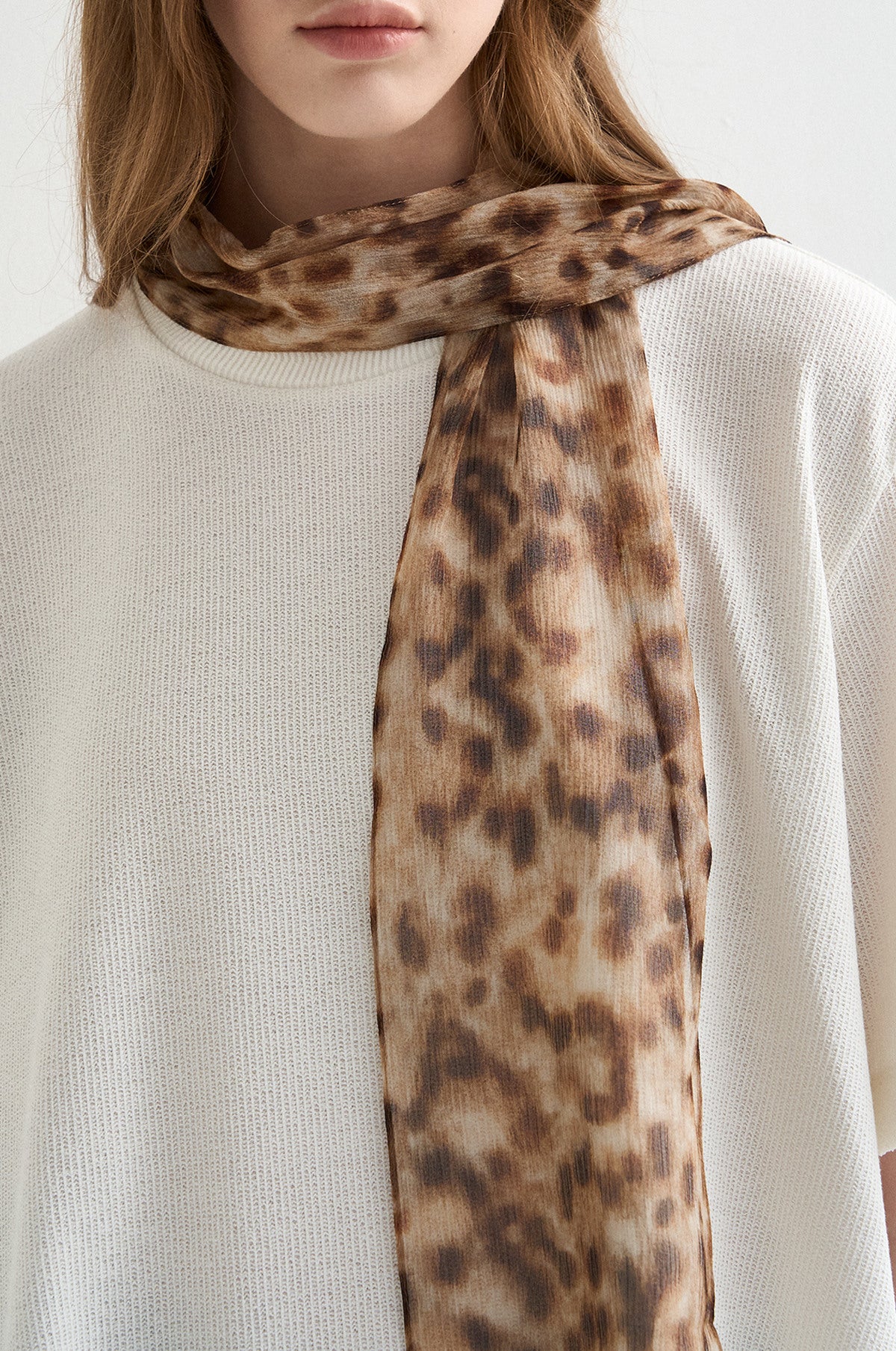 SILK LEOPARD SCARF