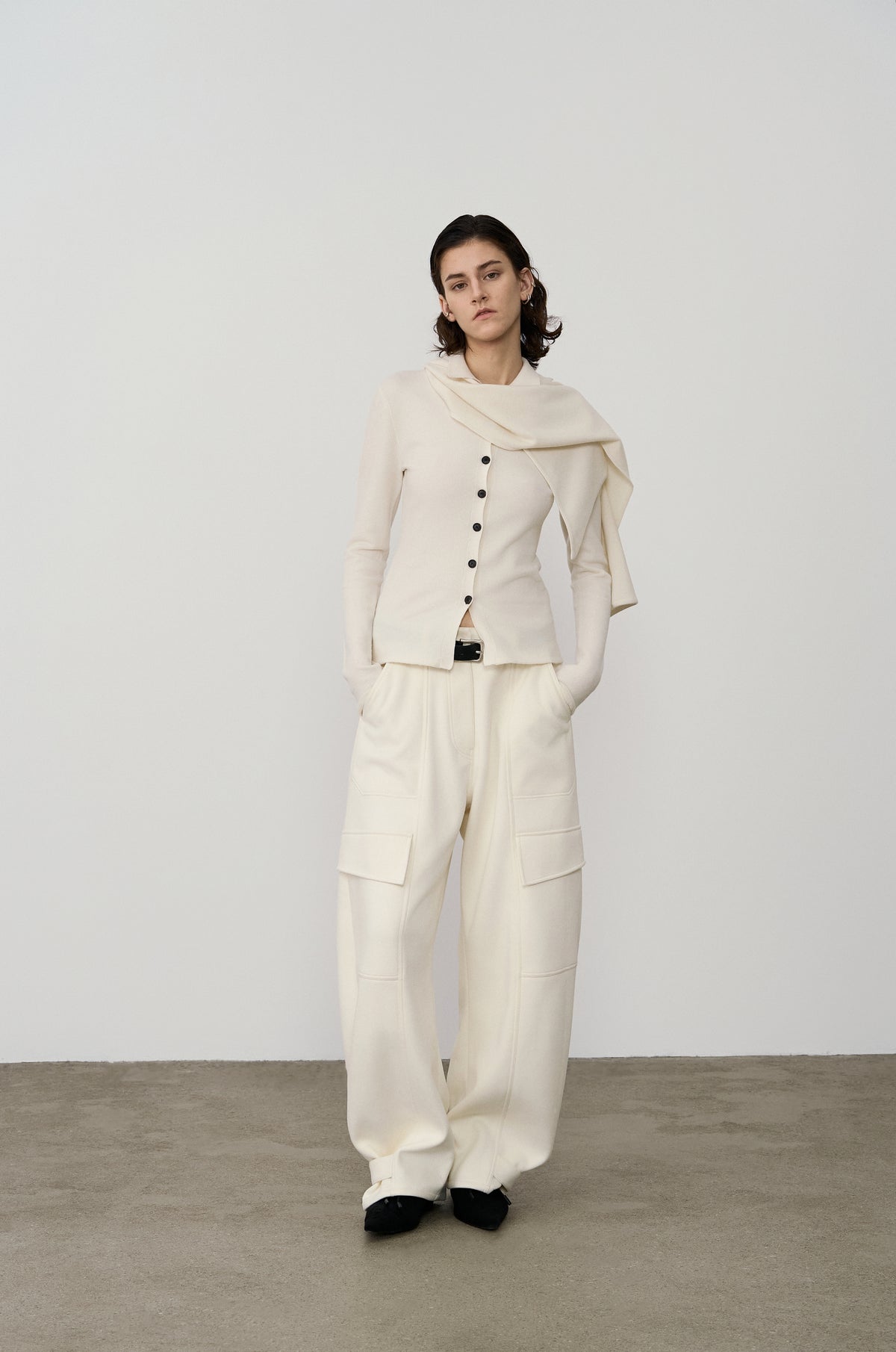 DETACHABLE SCARF SLIM-FIT KNIT CARDIGAN