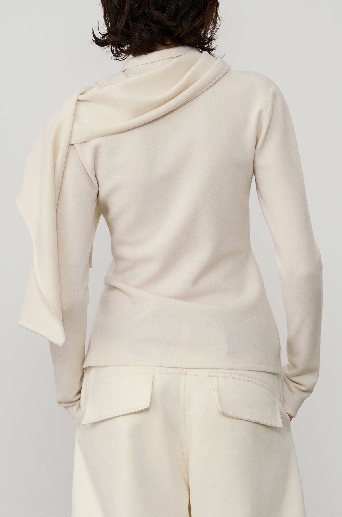 DETACHABLE SCARF SLIM-FIT KNIT CARDIGAN