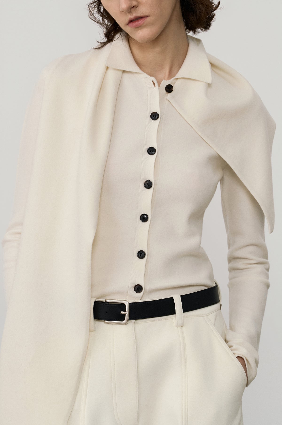 DETACHABLE SCARF SLIM-FIT KNIT CARDIGAN