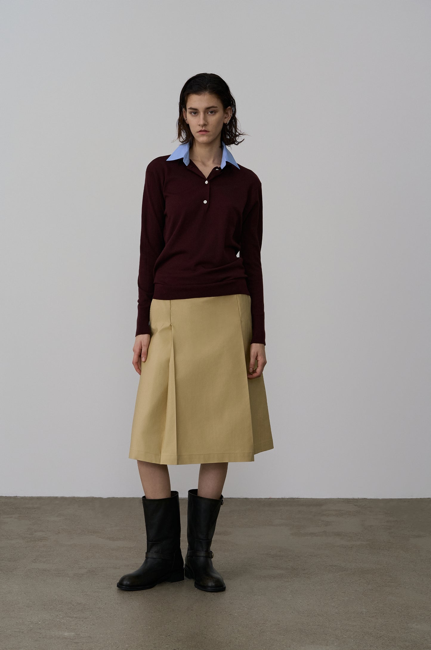 DETACHABLE COLLAR SLIM-FIT KNIT TOP