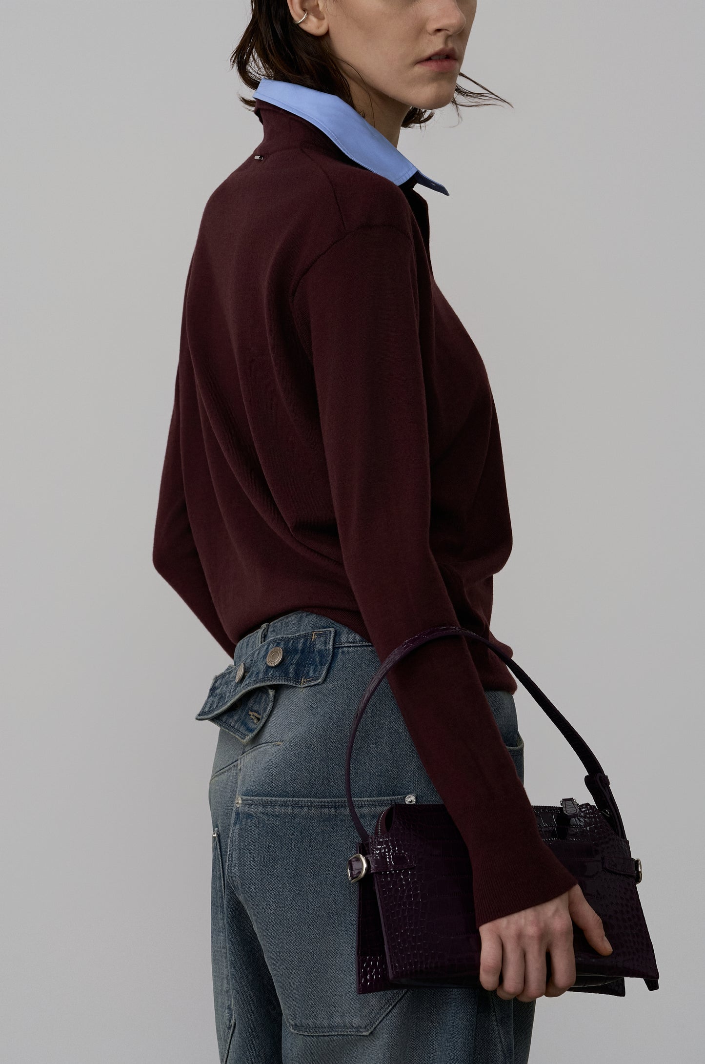 DETACHABLE COLLAR SLIM-FIT KNIT TOP