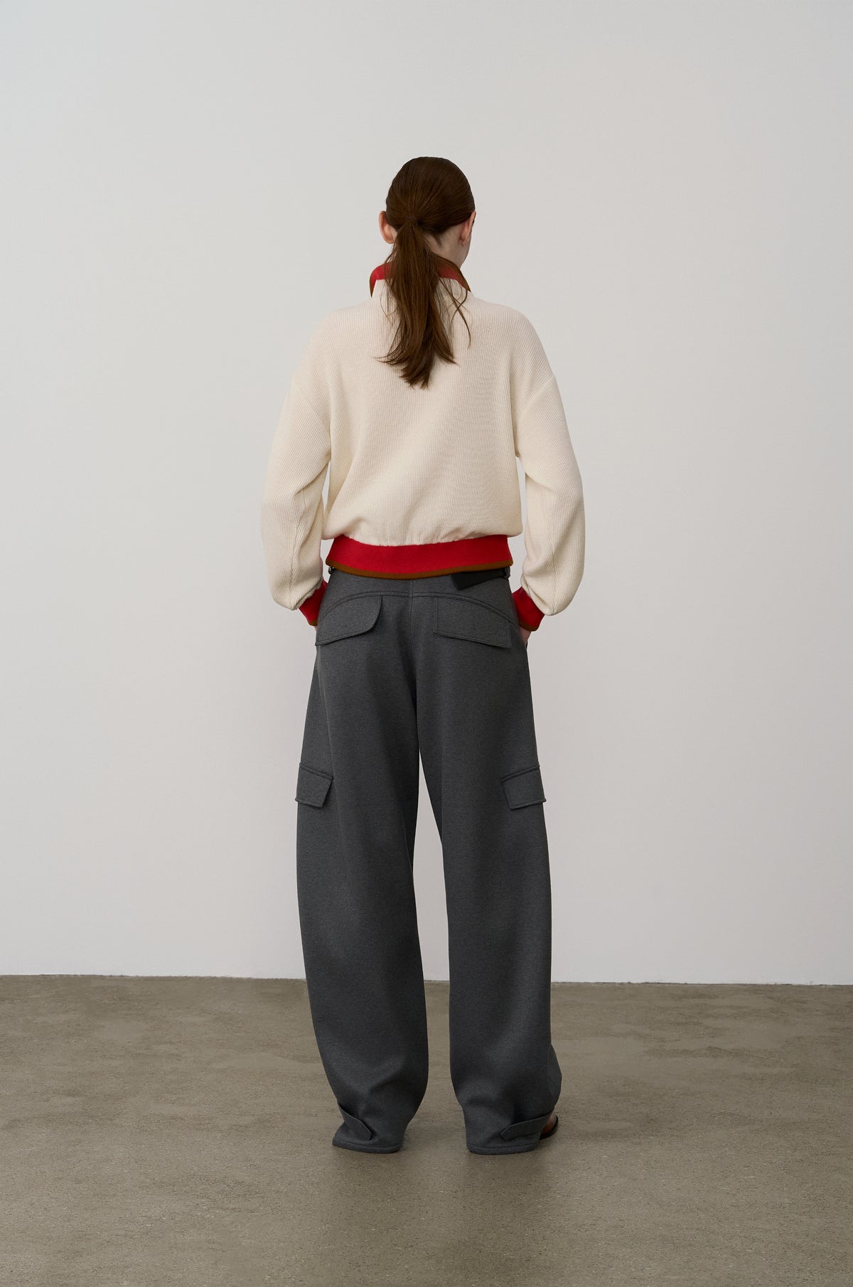 TWO TONE ZIP-UP KNIT TOP