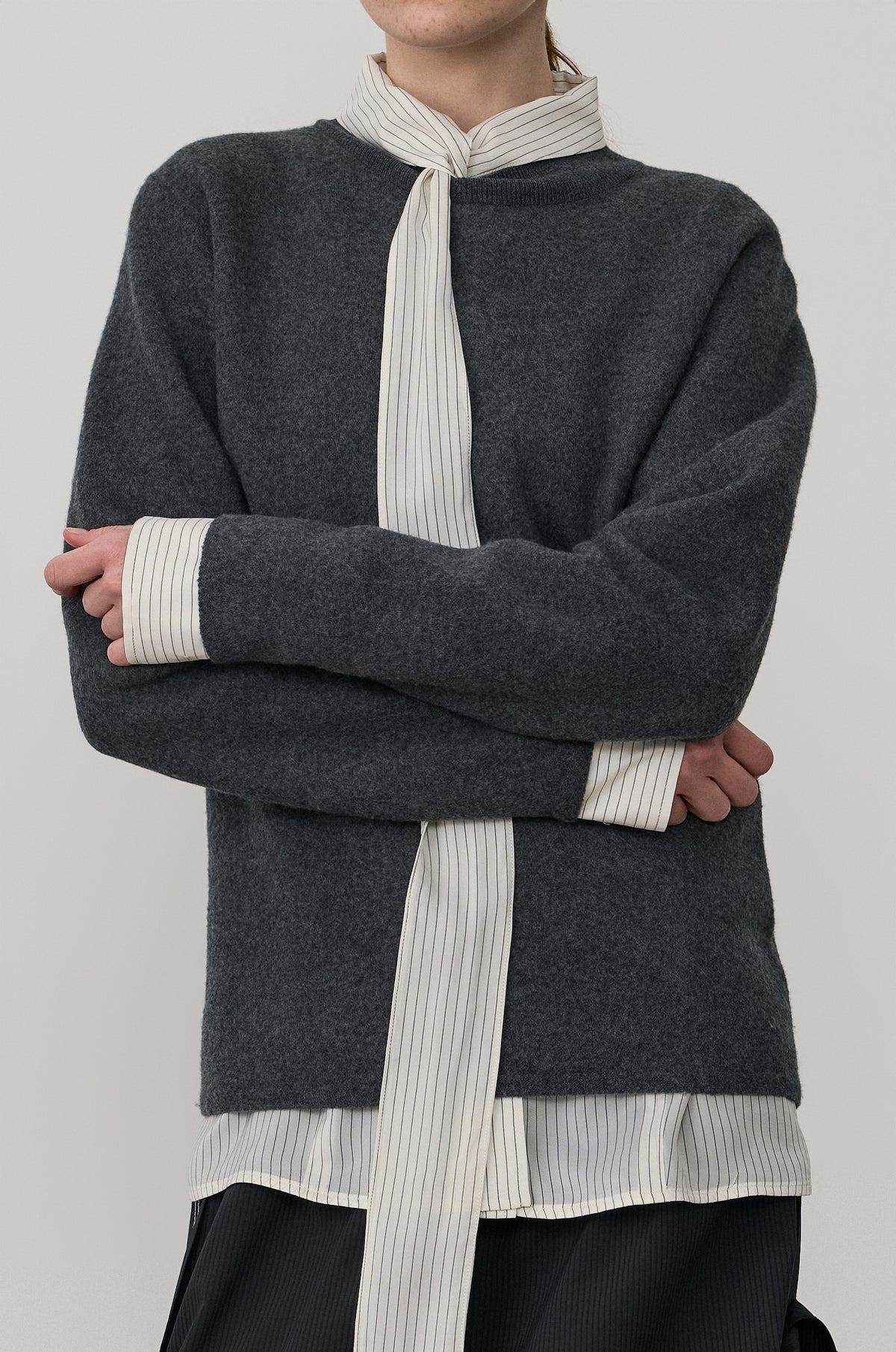 WOOL HOURGLASS SEAMLESS KNIT PULLOVER