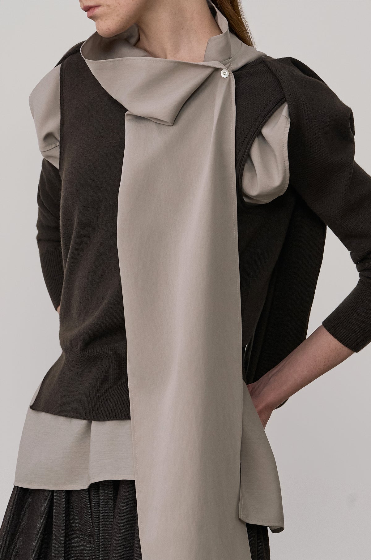 CONVERTIBLE-SLEEVE WOOL KNIT TOP