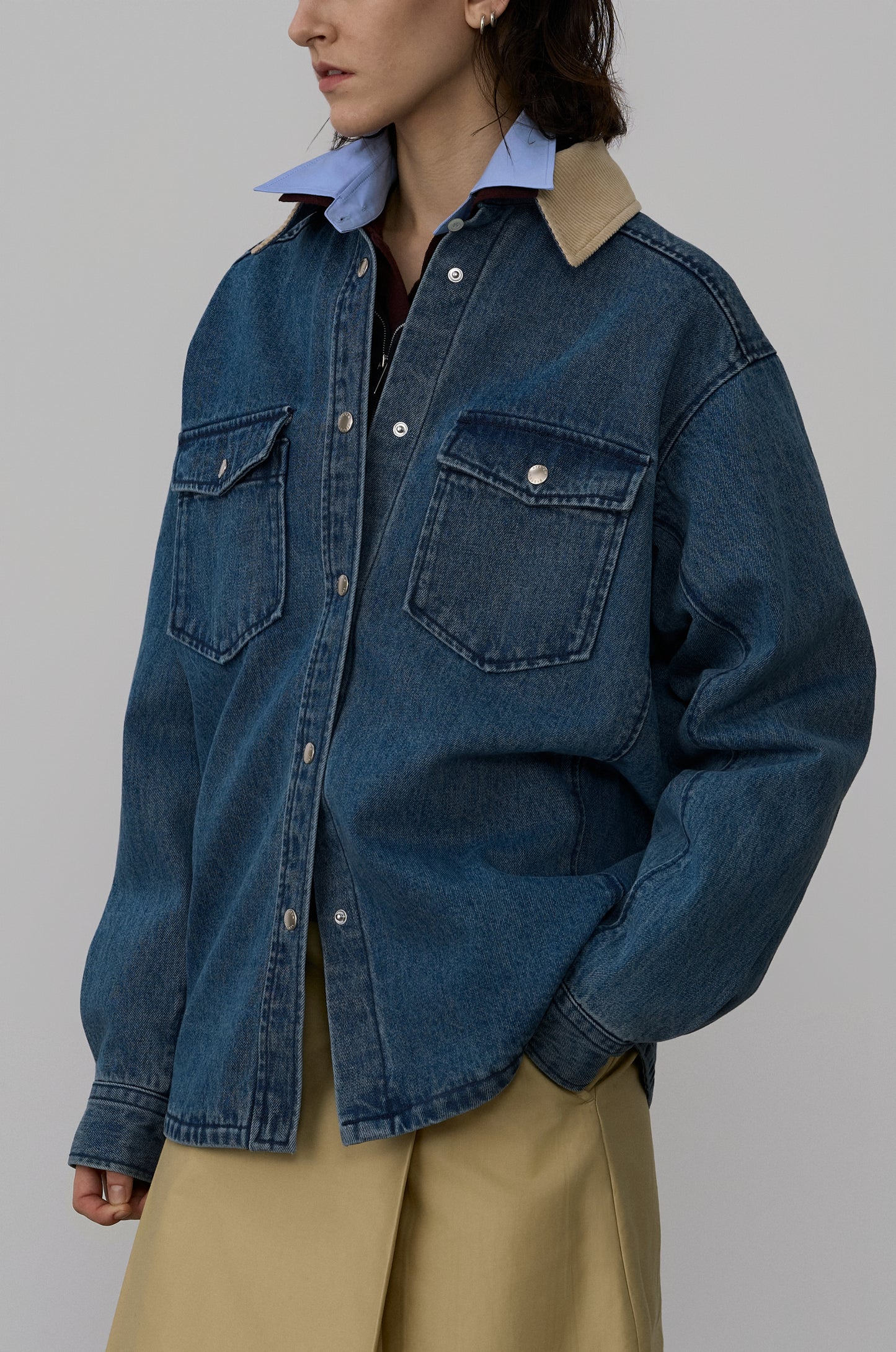 CORDUROY-COLLAR CONTRAST DENIM JACKET